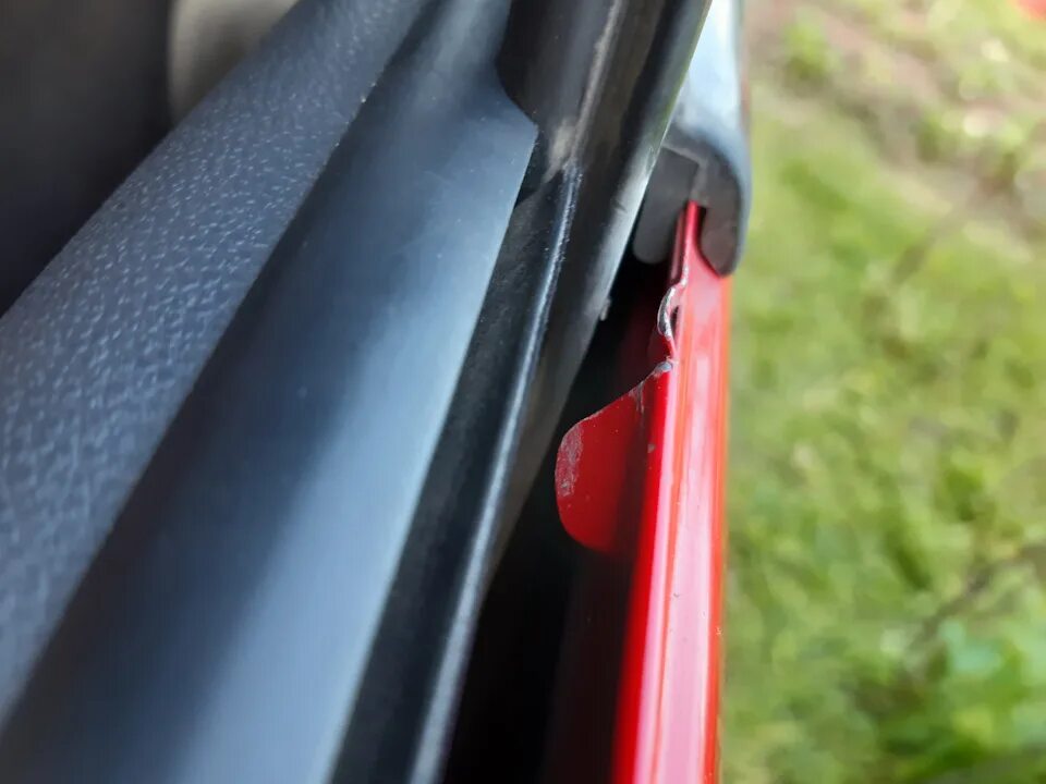 Уплотнители стекол хендай гетц. Уплотнитель стёкол hyundai getz. уплотнитель стекла хендай гетц. уплотнители стекол дверных хендай гетц. уплотнитель двери хендай гетц.