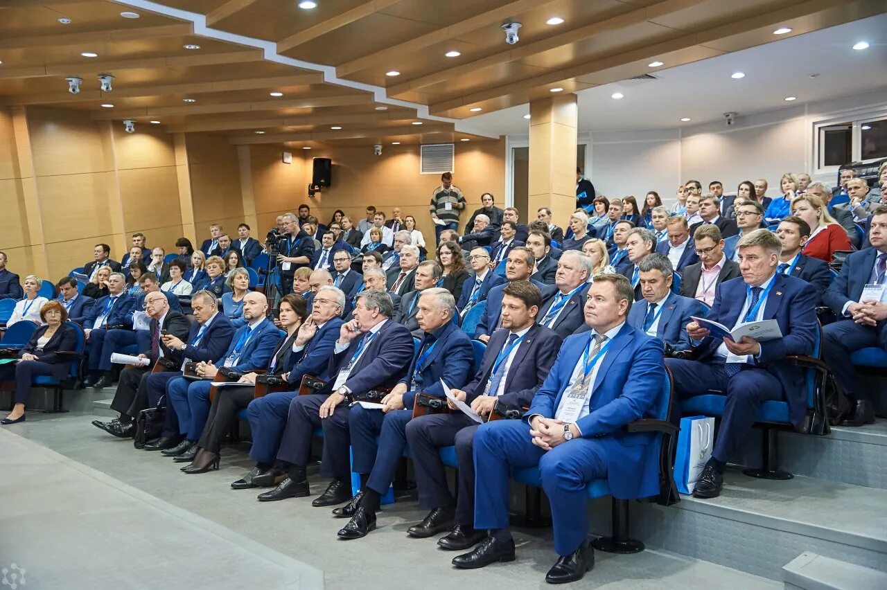 Конференция сфу. Конференция красноярск. сфу конференции фото. норникель экспертный совет.