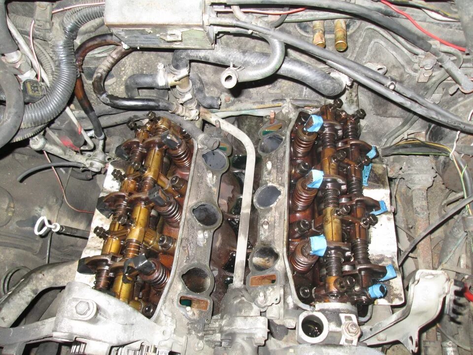 После снятия головки. 6g72 Pajero 2. Mitsubishi Pajero 2 6g72. Паджеро 2 6g72 12 клапанов. ГБЦ 6g72 12 клапанов.