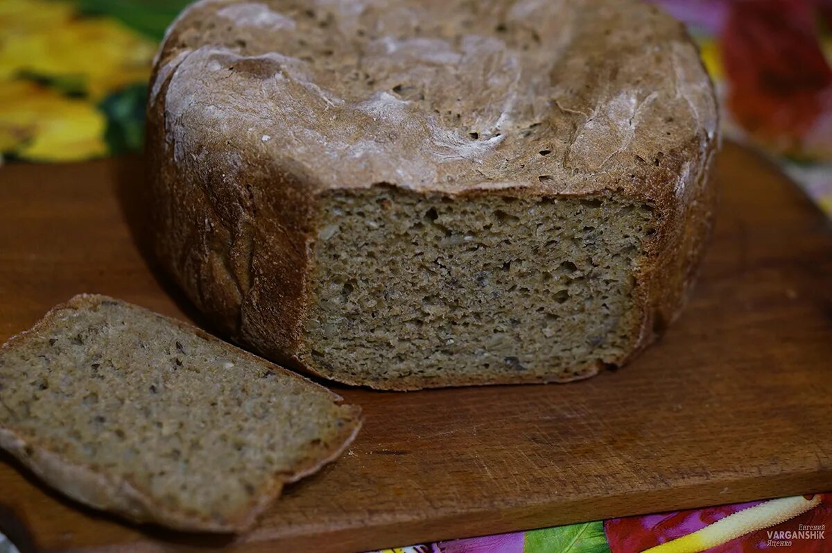 Ржано-пшеничный хлеб на закваске. Хлеб ржаной бездрожжевой. Хлеб монастырский бездрожжевой. Бездрожжевой ржано пшеничный. Бездрожжевой хлеб на воде рецепт