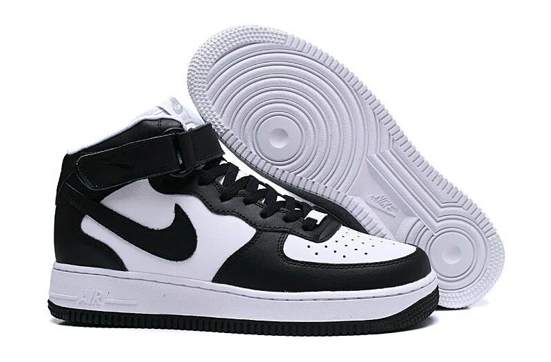 Черно белый найк аир. Найк АИР Форс 1 чёрно белые. Nike Air Force 1 бело черные. Найк АИР Форс 1 черно белые мужские. Найк АИР Форс 1 черные с белым.