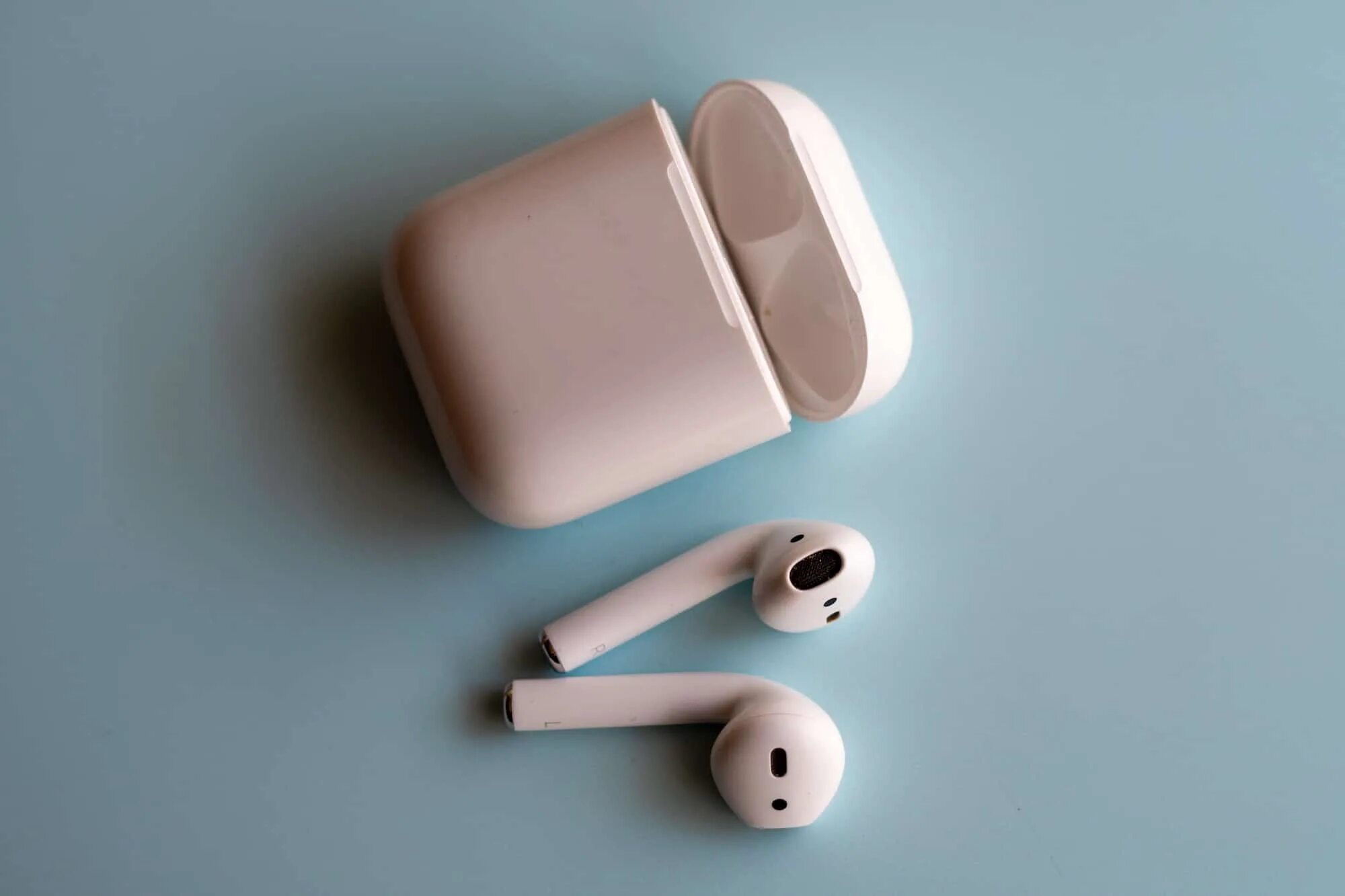Apple airpods обзоры. Airpods 2025. airpods 3 2025. аирподс 1. кейс аирподс про.