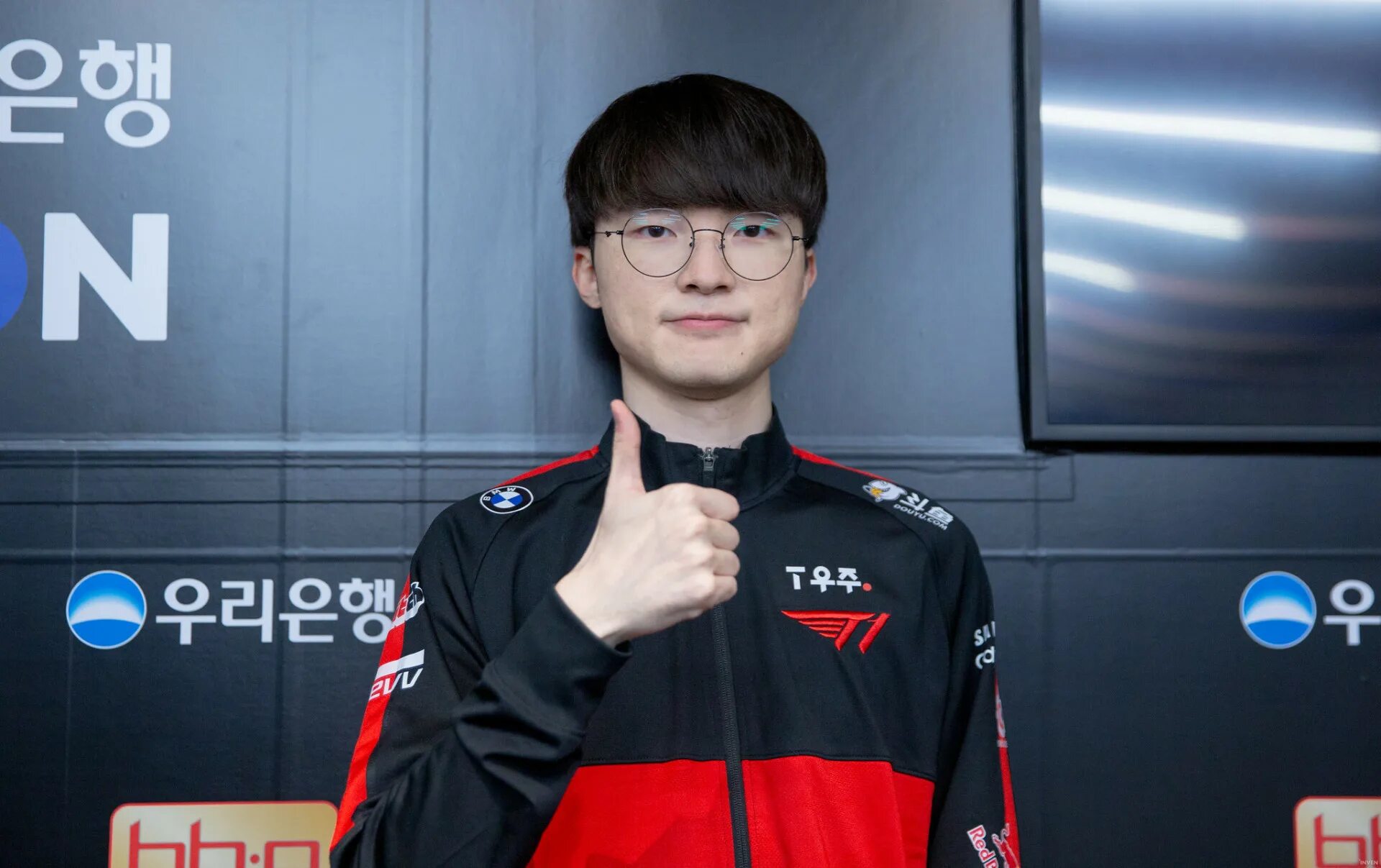 Faker php. Faker. фейкер лол. faker молодой. faker начало карьеры.