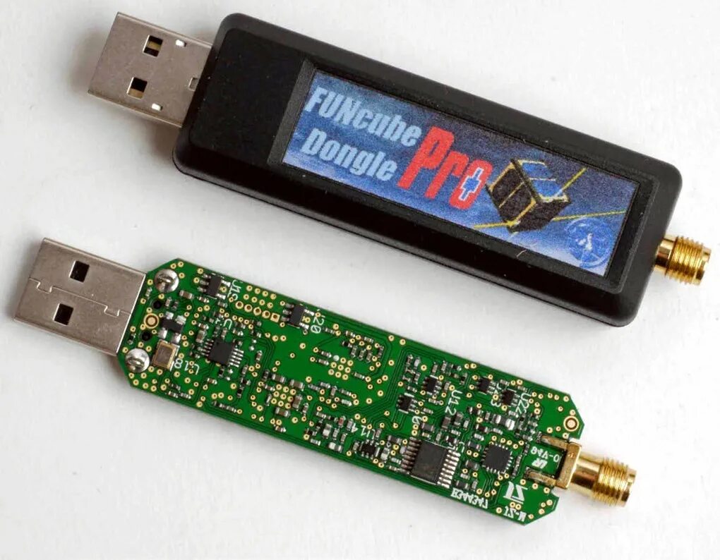 Dongle e plus. FUNCUBE Dongle Pro. FUNCUBE SDR. SDR донгл. DVB t2 SDR.