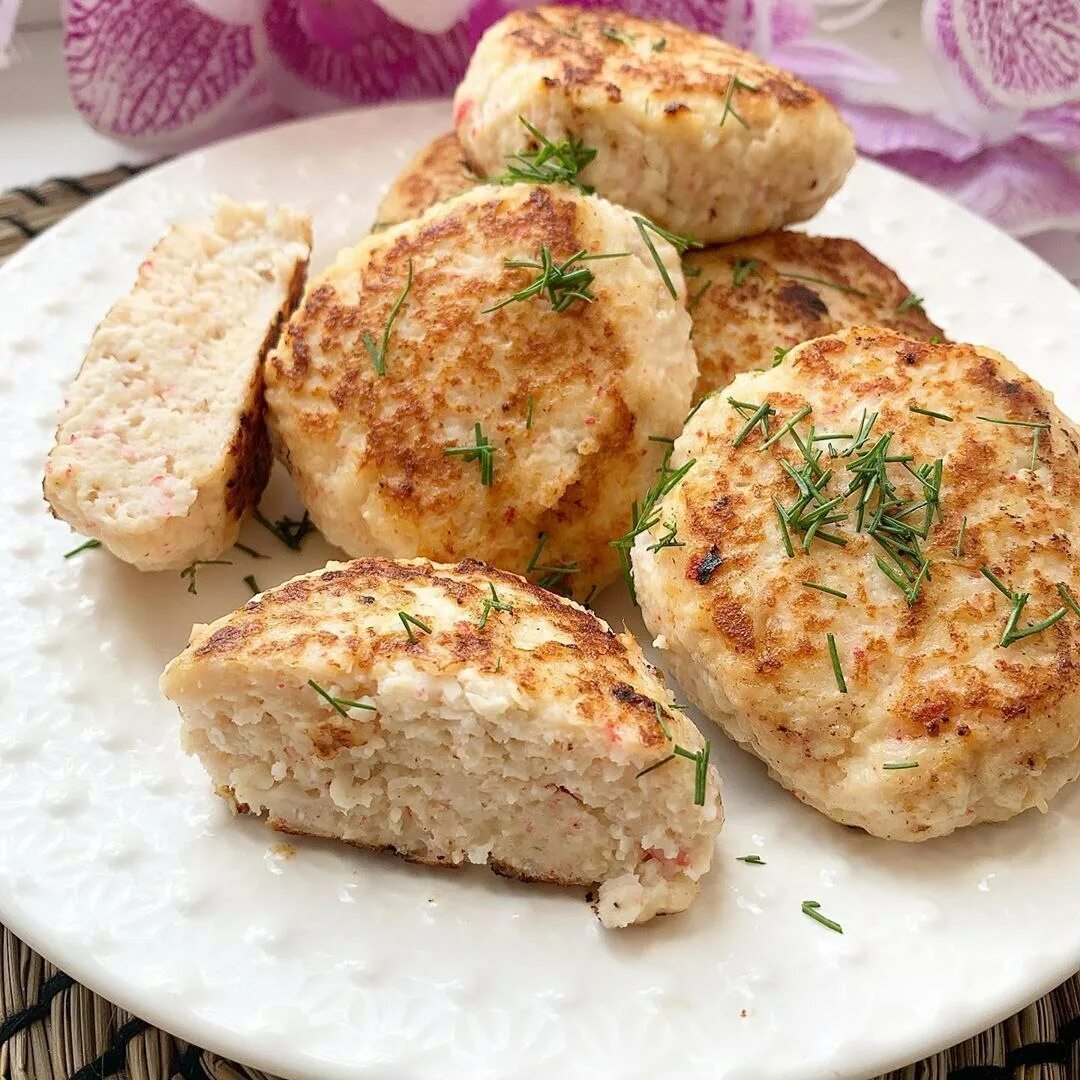 Самые нежные котлеты. Биточки нежные. Куриные котлеты. Диетические котлеты. Картошка с котлетой.