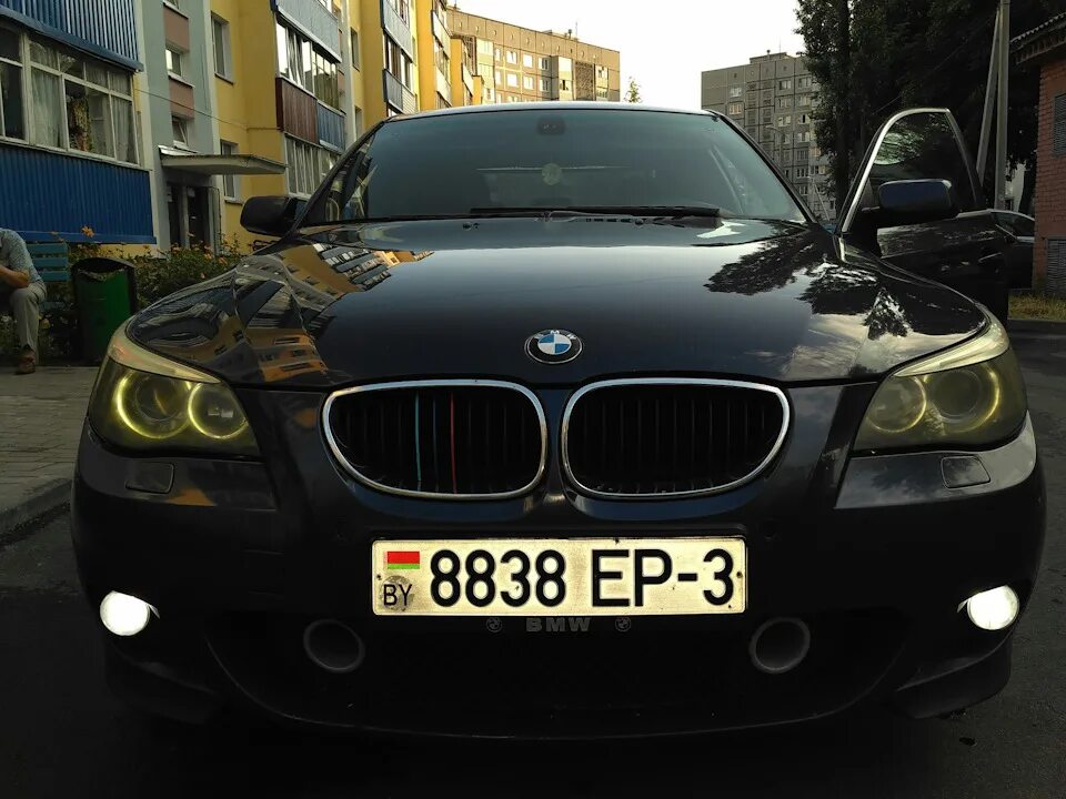 BMW e60 глазки. BMW 5 e60 глазки. Ангельские глазки БМВ m5. Ангельские глазки БМВ обои. Бмв е60 глазки