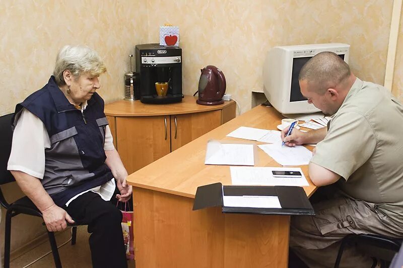 Юрист и пенсионер. Консультация юриста. Правовая помощь пенсионерам. Бесплатная юридическая пенсионерам. Соцзащита пенсионеров.