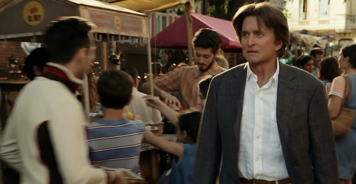 рами малек богемская рапсодия поцелуй. звёздные войны горячие сцены. друзья вырезанные сцены. друзья вырезанные сцены. спросите у дживса.