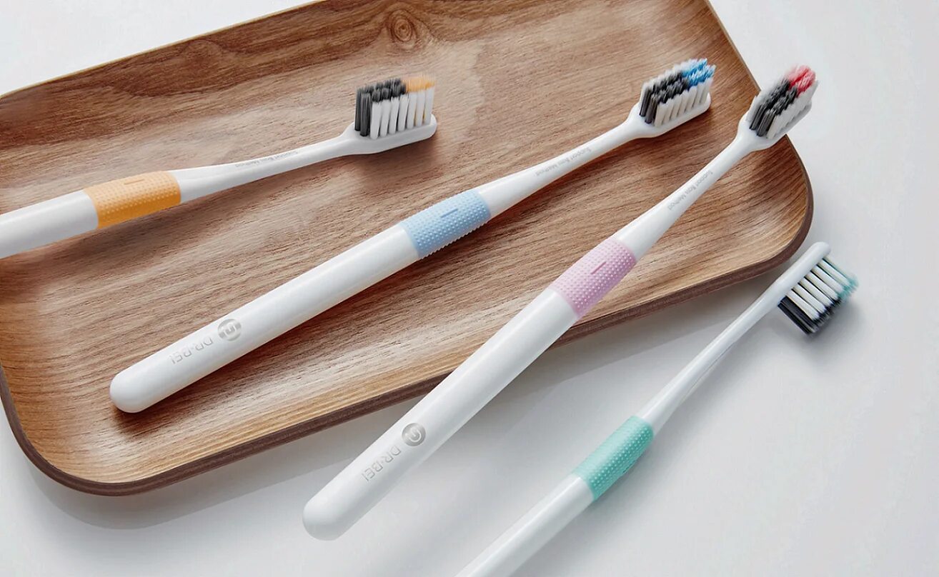 Купить хорошую зубную щетку. Набор зубных щеток Xiaomi Doctor b Bass method Toothbrush (4 шт.). Зубная щетка Xiaomi Doctor b Colors. Зубная щетка набор Xiaomi Doctor b Bass method Toothbrush (. Зубные щетки набор Xiaomi Dr. bei Colors 4 шт (mb0104010409),.