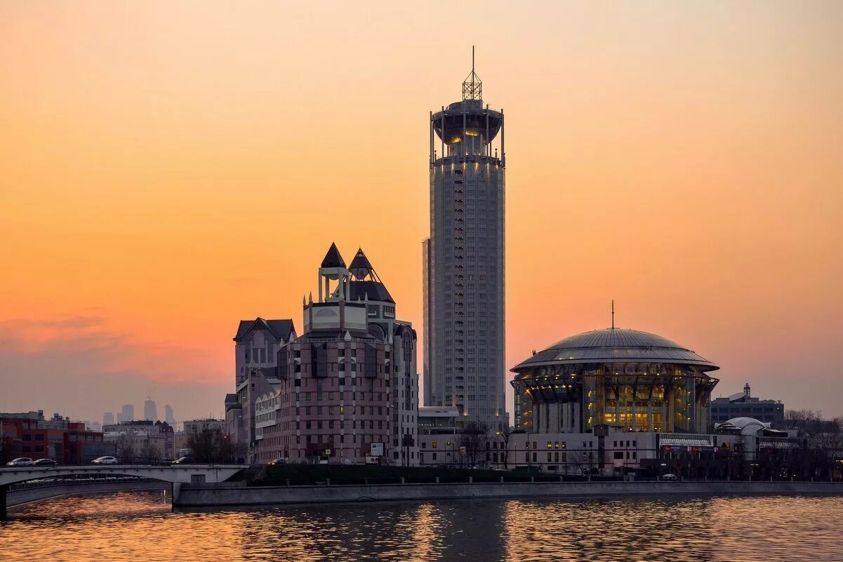 дома красные холмы. красные холмы москва отель. дома красные холмы. красные холмы гостиница москва фото. дома красные холмы.