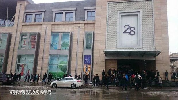 28 молл баку. 28 молл торговый центр баку. баку тц 28. 28 молл баку тц паркинг.