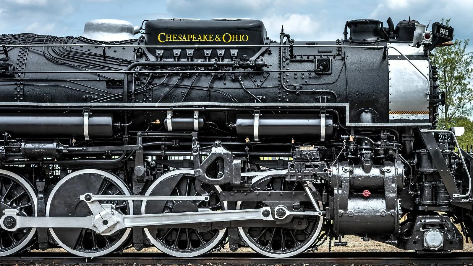 Train engine 2