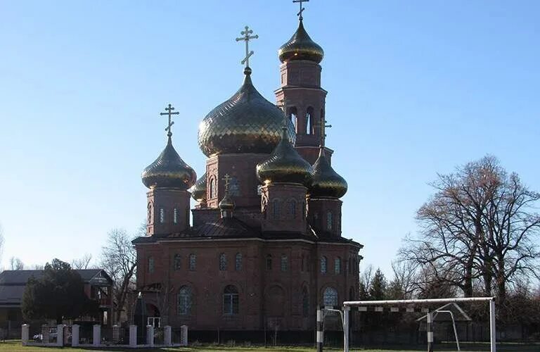 Село великовечное белореченского района краснодарского края. Свято-Никольский храм Великовечное. Храм Свято Никольский село Великовечное Белореченский район. Свято-Никольский храм Великовечное Краснодарского края. Село Великовечное Краснодарский край храм.