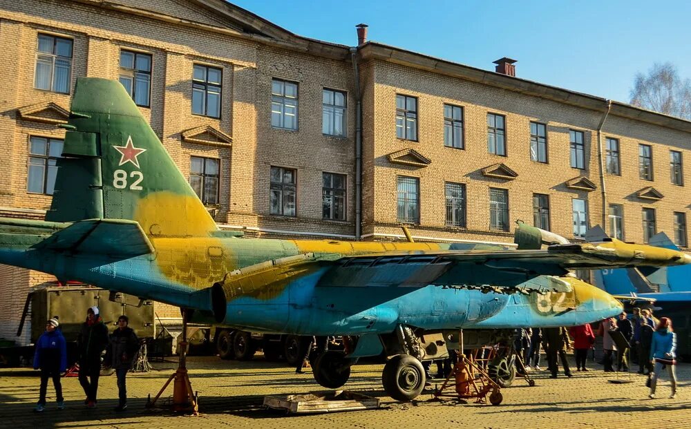 Авиация факультеты. Увц угату уфа корпус. Су 27 московский авиационный институт. Военно-инженерная академия нахабино. Авиация факультеты.