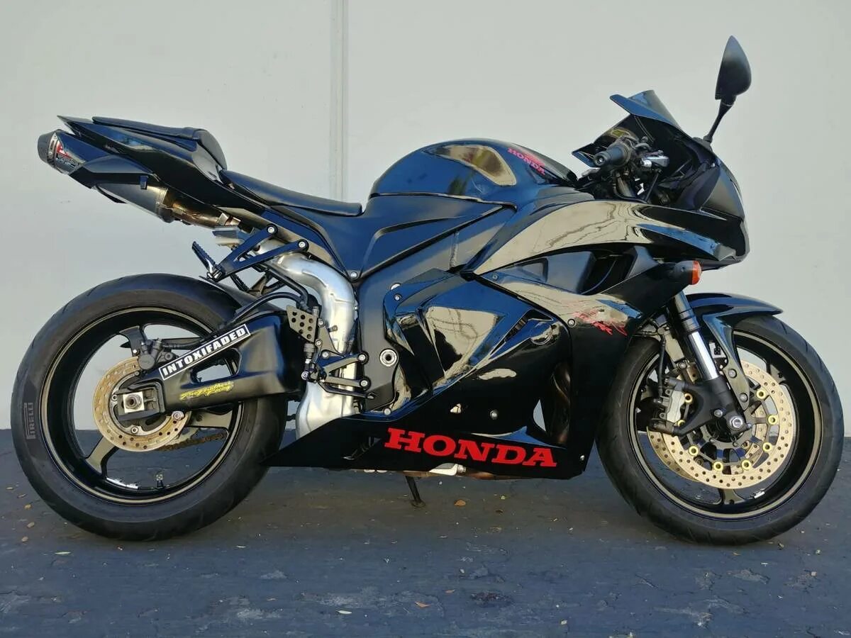 Honda cbr 600 поколения. Honda cbr 600. Honda cbr 600. Хонда сбр 600рр 2004. Honda 600 отзывы.