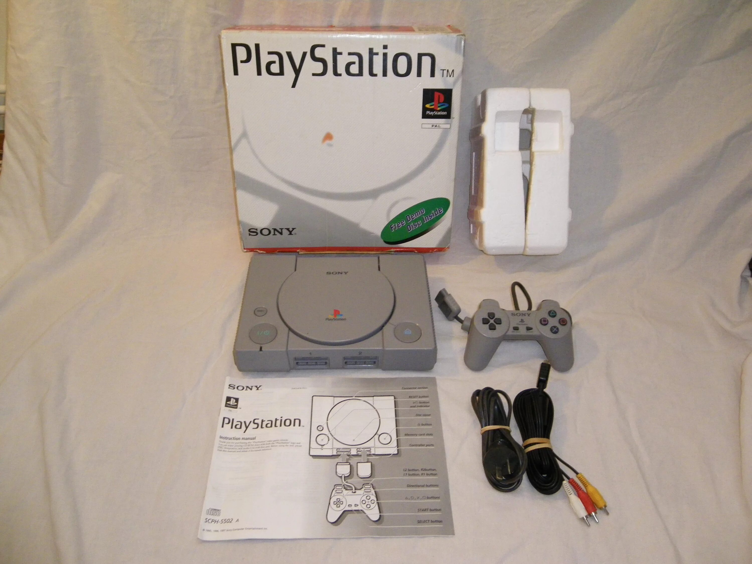 Playstation scph. Sony PLAYSTATION SCPH-5502. PLAYSTATION SCPH 5502. Ps1 SCPH 5502. Sony ps1 5502.