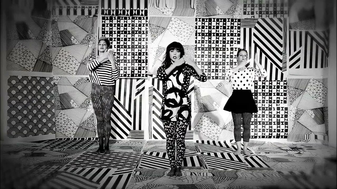 Музыка ленки. Lenka-everything певица. Lenka everything at once. Ленка КРИПАЧ everything. Lenka everything at once реклама.