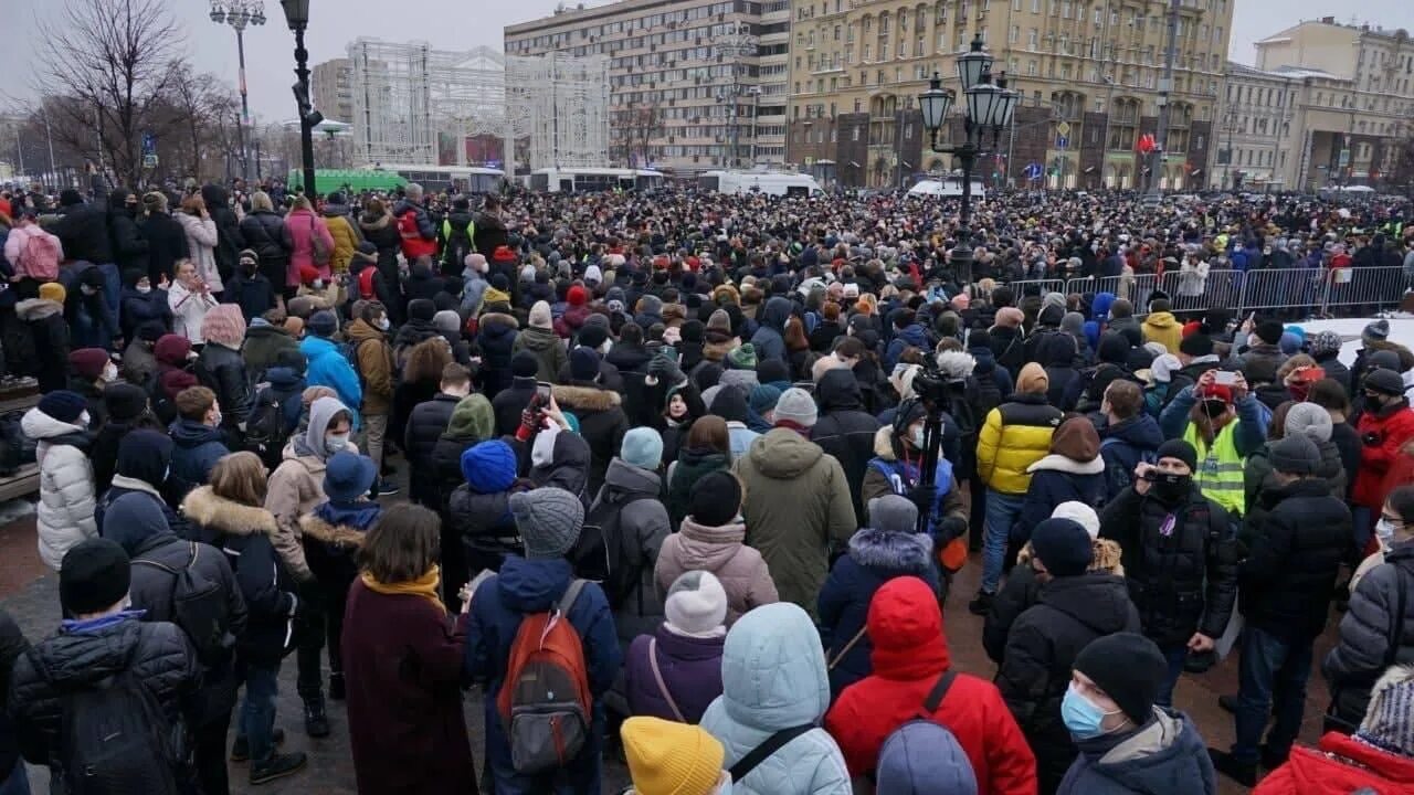 Пушкинская площадь 2017 митинг. Митинг Навального в Москве. Митинг на Пушкинской площади. Митинг за Навального в Москве 2021. Протесты против москвы