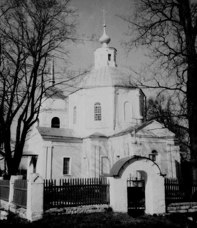 храм александра кипрского в ченцово. храм в ченцово тульской области. храм александра римского в с. усадьба ченцово тульская область. село ченцово тульской области храм.