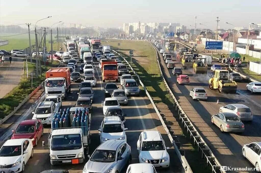 КРАСНОДАРСКИЕ ВОДИТЕЛИ СТОЯТ В ПРОБКАХ ПО 56 ЧАСОВ В ГОД - DRIVE2