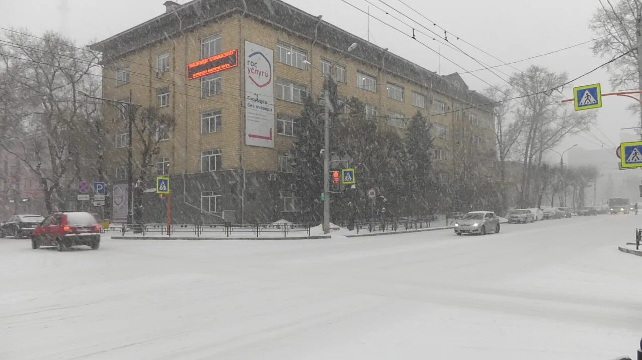 Снег в Абакане. Хакасия снегопад. Снег в Абакане сегодня. Снегопад в Хакасии сегодня. Погода в абакане на сегодня по часам