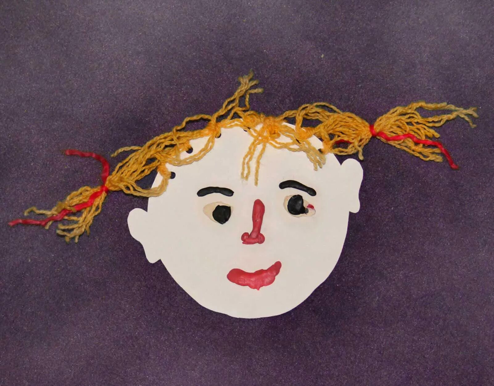 Лицо ребенка из бумаги. Волосы из бумаги для поделок. Лицо для аппликации. Рисование на лице для детей. Лицо для аппликации.