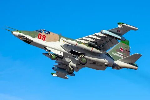 Удар российского истребителя Су-25 по позициям противника вызвал восхищение...