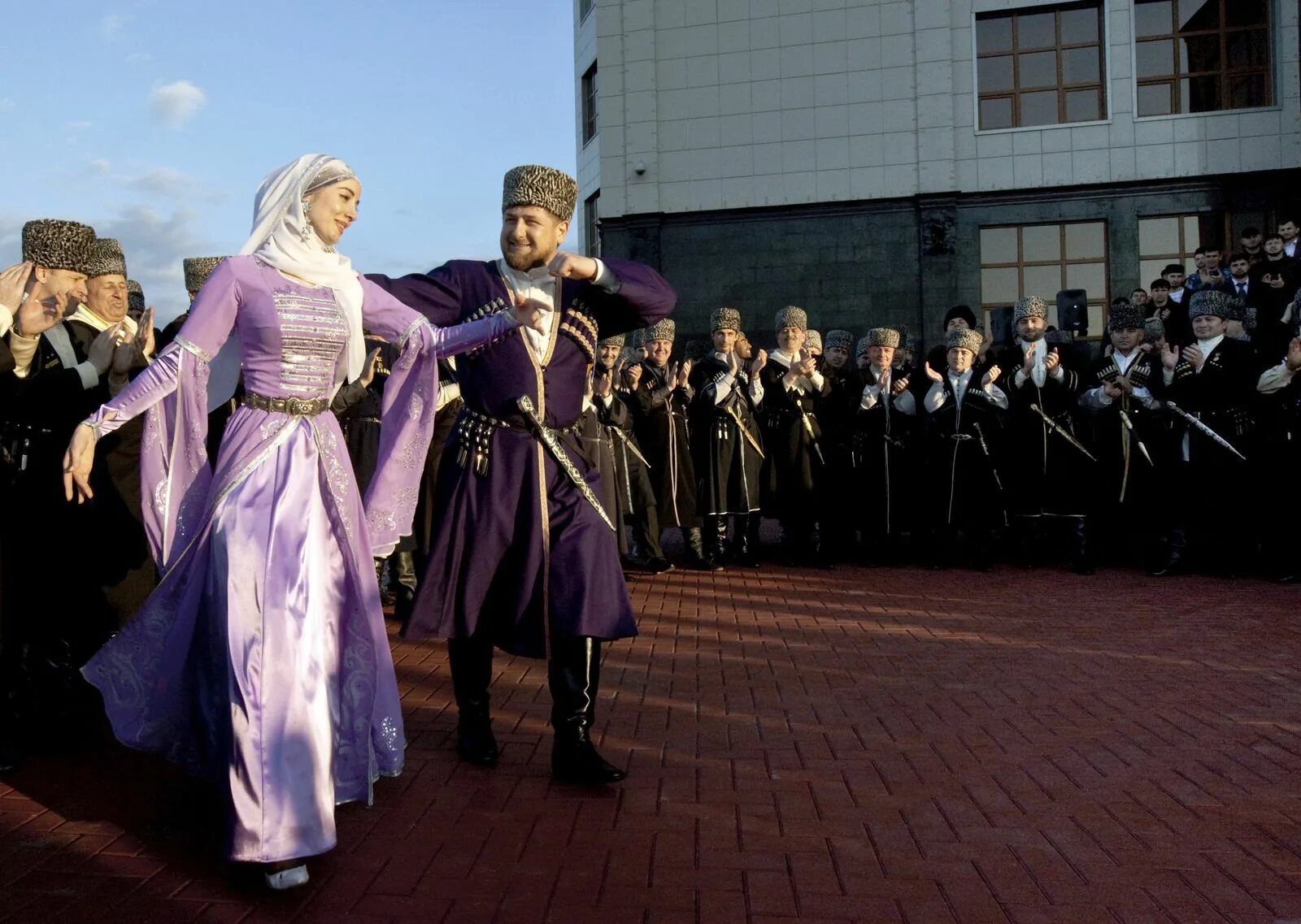 Традиции чеченского народа. Чеченская культура. Обычаи чеченского народа. Культура и обычаи чеченского народа.