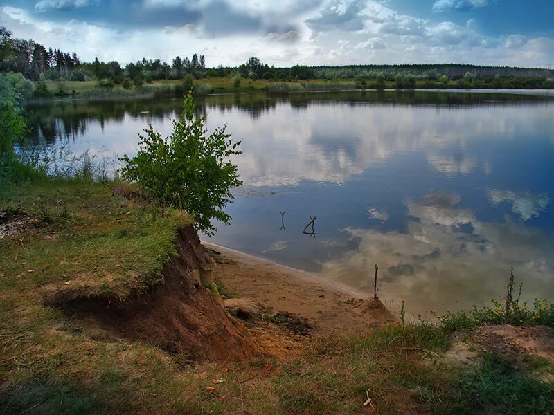 Бережок реки. Бережок речушки. Бережок Волги пляж. Бережок Карачевский район. На крутом бережку.