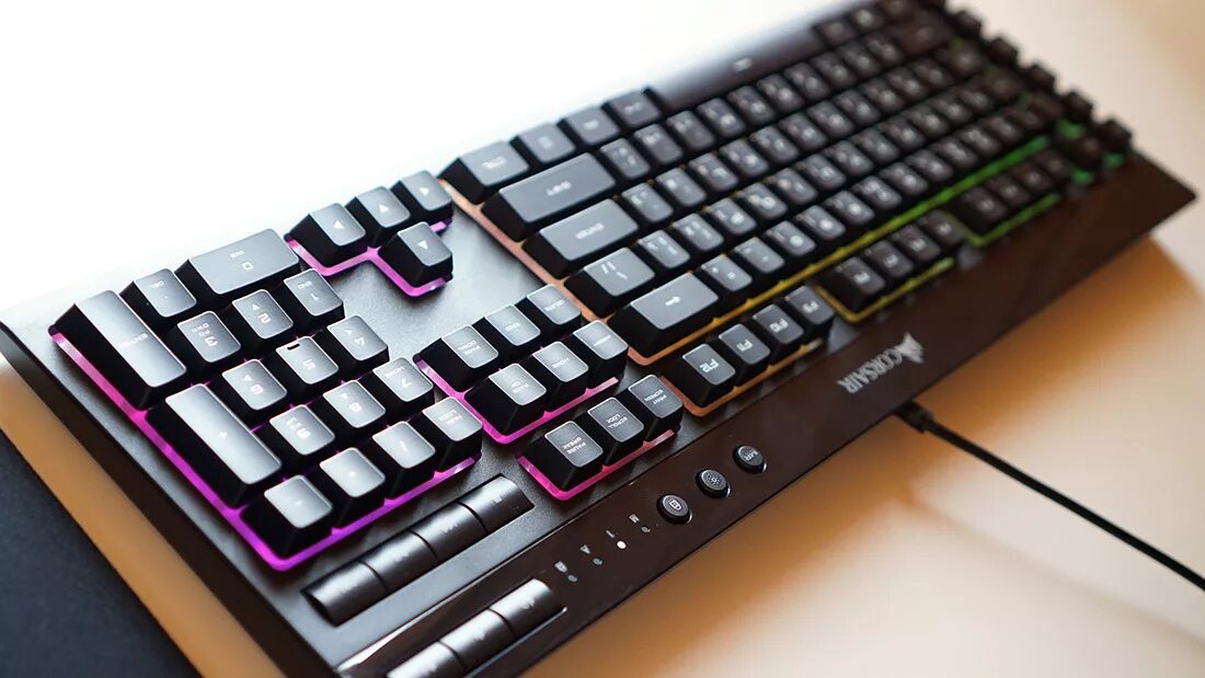 Лучшая мембранная клавиатура для игр. Corsair k55. corsair мембранная клавиатура. клавиатура от corsair мембранка. корсар к 55.