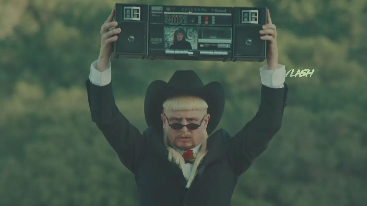 Оливер три песни. Oliver Tree Cowboys don't Cry. Оливер три Cowboy don't Cry. Oliver Tree Cowboys don't. Оливер три 2022.