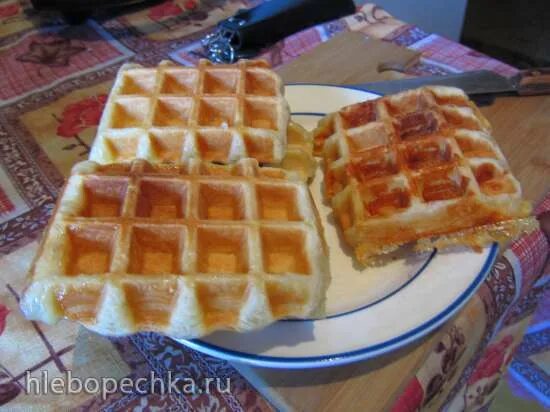 Вафли из слоеного теста. Вафли из слоеного теста. Малиновый мильфей. Вафли из слоеного теста. Слоёное тесто в вафельнице.