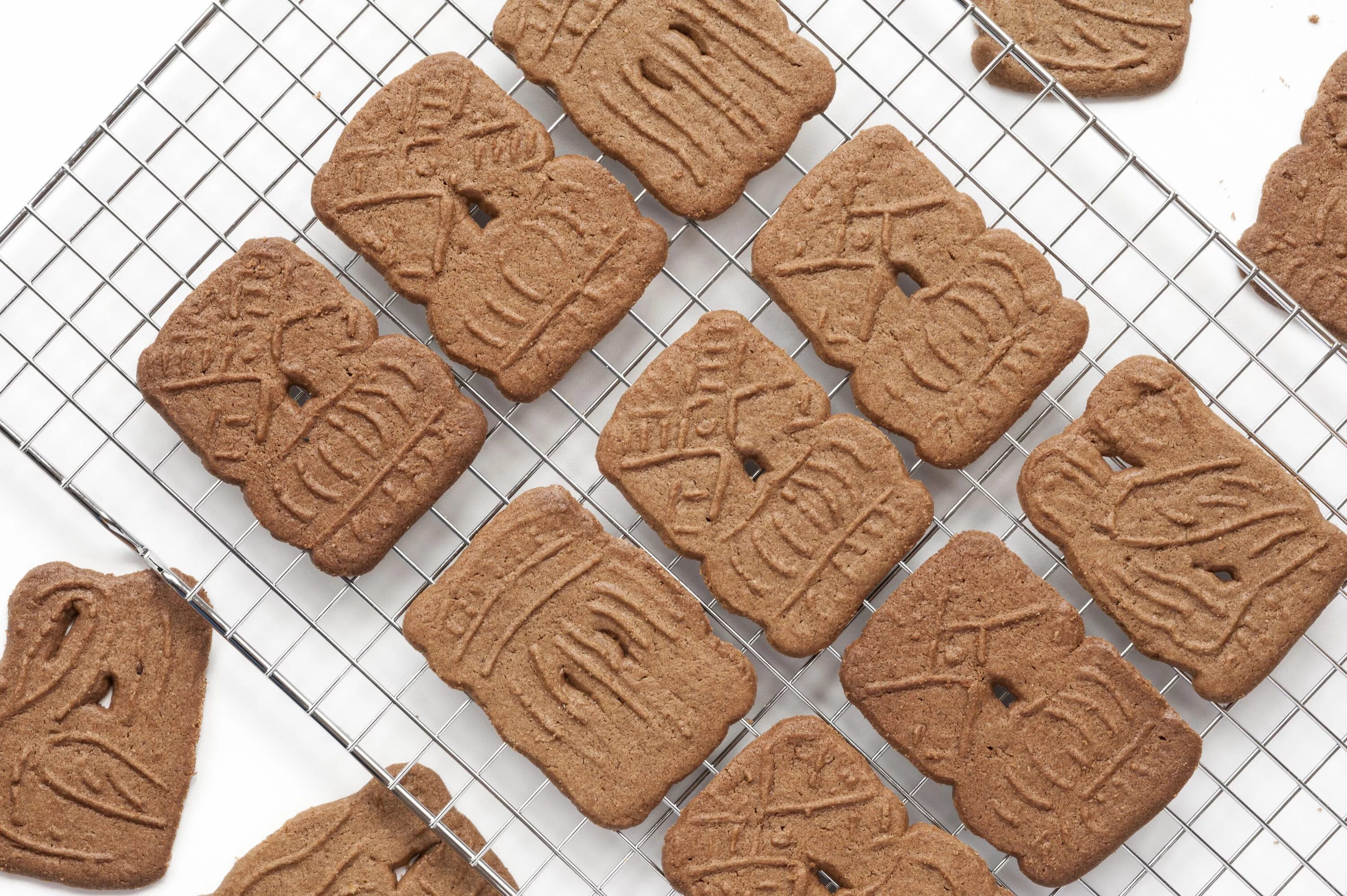 Спекулас (speculaas). Печенье на кухне. Печеньки со специями. Ореховое печенье. Cookies traditional.
