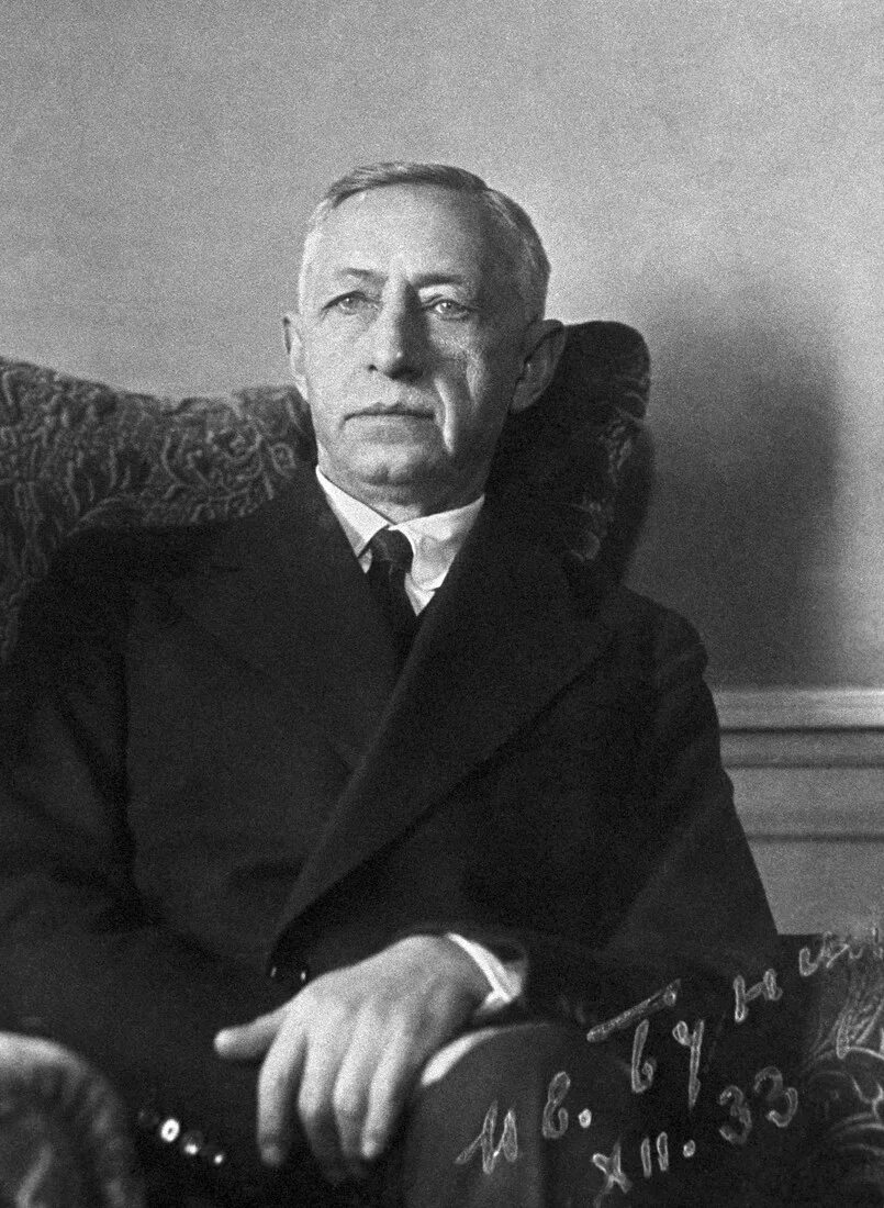 Бунин 1920. Иван алексеевич бунин. иване бунине. иван бунин 1933. иван алексеевич бунин (1933 год).