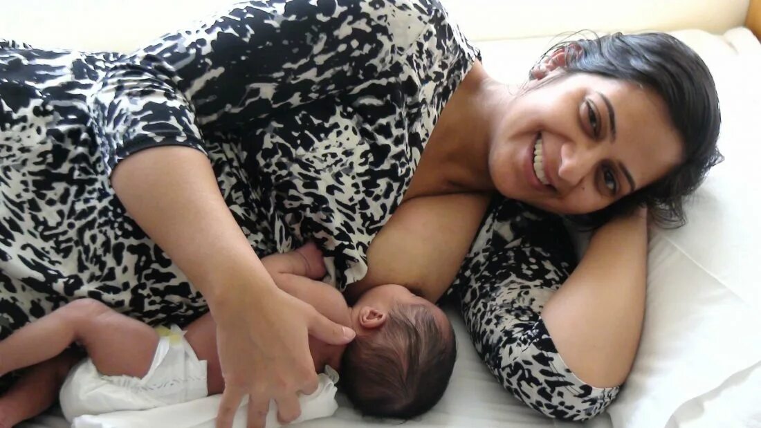 Breastfeeding instagram. Боревич Юлиана Breastfeeding. Египет Breastfeeding. Breastfeeding indian. Breastfeeding Baby indian.