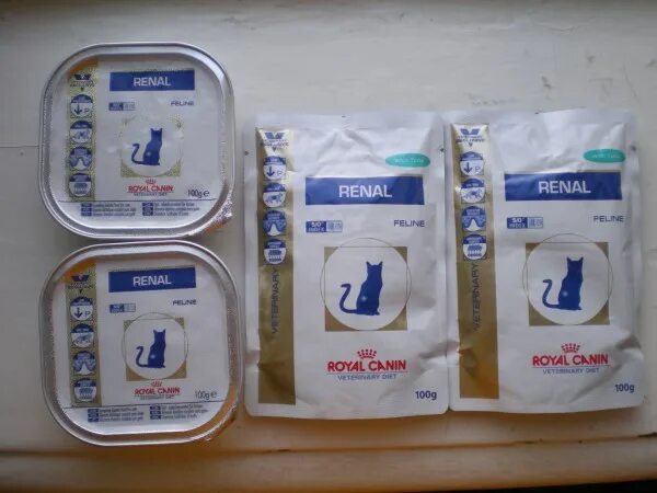 Renal canin renal для кошек купить. Роял Канин Ренал паштет. Royal Canin renal паштет. Ренал лечебный Роял Канин. Лечебный корм Ренал для кошек.