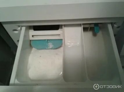 Вода в отсеке для кондиционера в стиральной