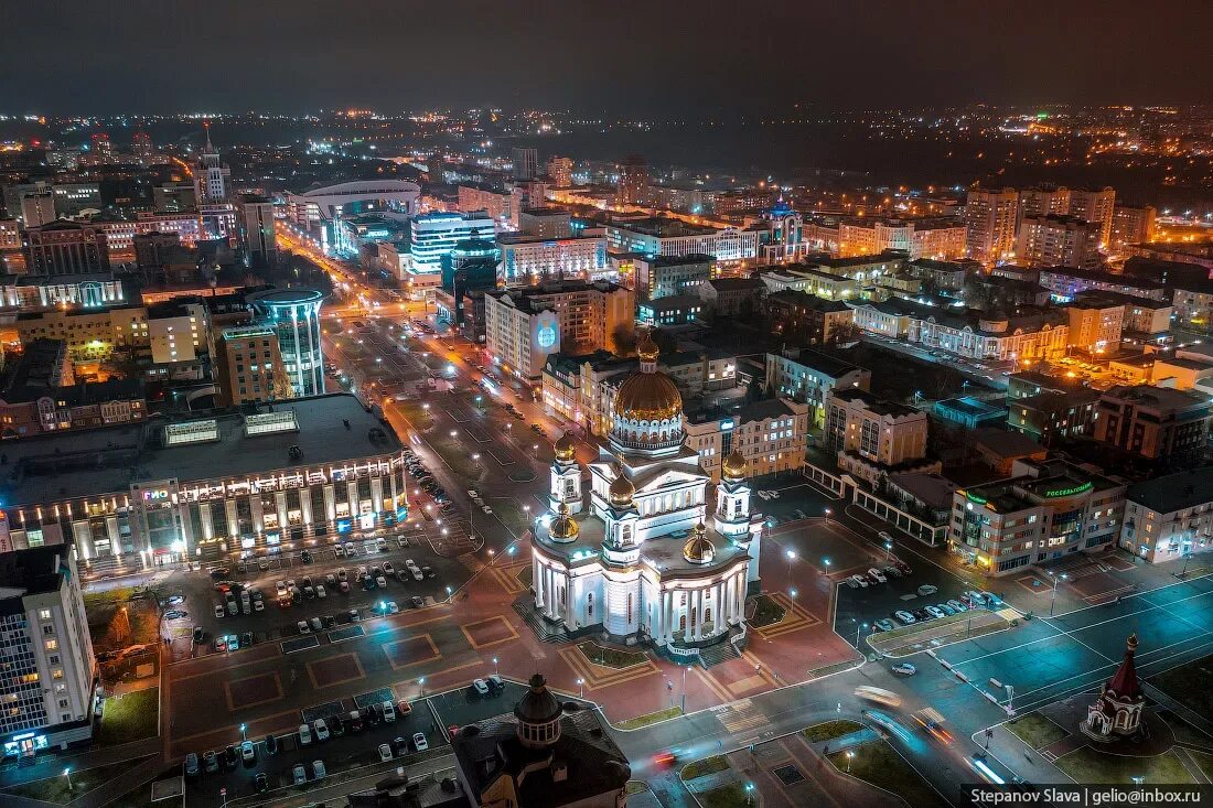 Сколько сегодня в саранске. Республика Мордовия столица Саранск. Город Саранск Республика Мордовия центр. Соборная площадь Саранск. Ночной Саранск Мордовия.