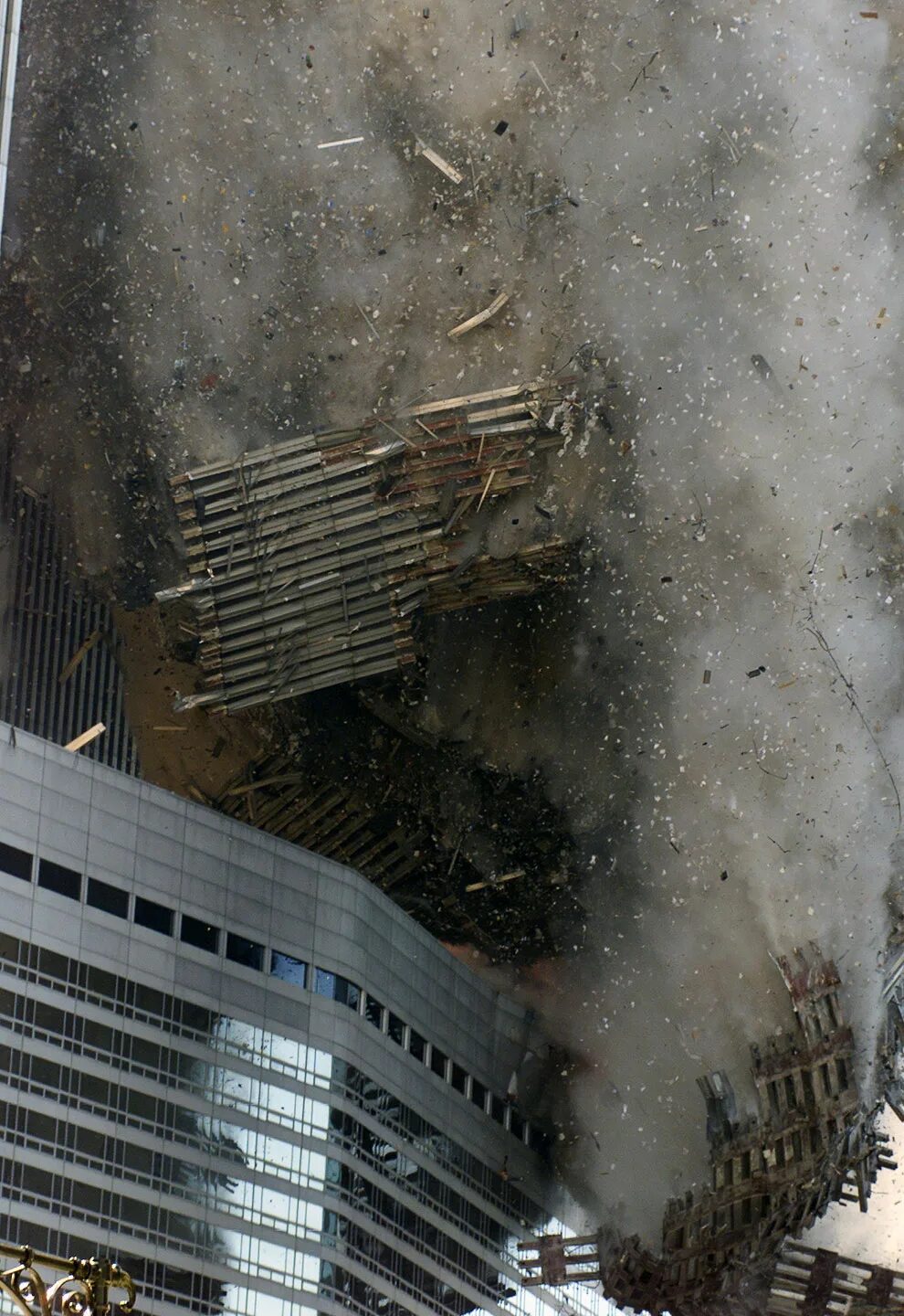 Всемирный торговый центр в Нью-Йорке 11 сентября 2001 года. Башни-Близнецы теракт 11 сентября. Башни ВТЦ 11 сентября 2001. ВТЦ Нью-Йорк башни Близнецы 2001.