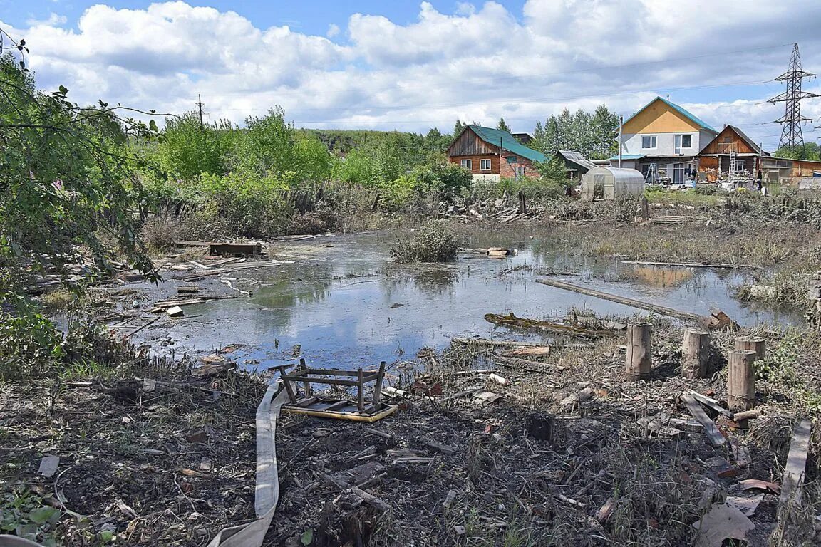 Паводок на урале. Наводнение в верхней Салде. Потоп в верхней Салде. Наводнения в Свердловской области. Паводок.