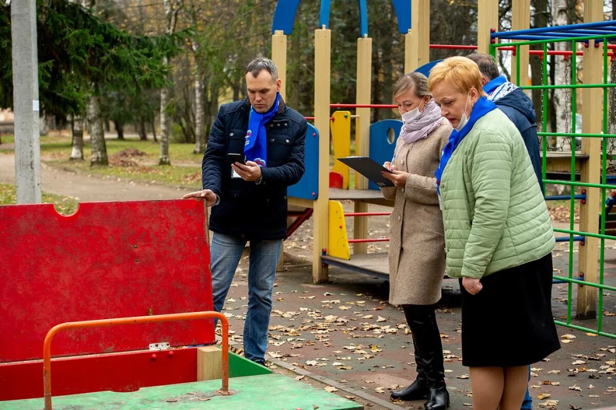 Социальная защита великие луки. Площадки великие луки. пушкинский сквер великие луки. новости великие луки последние.