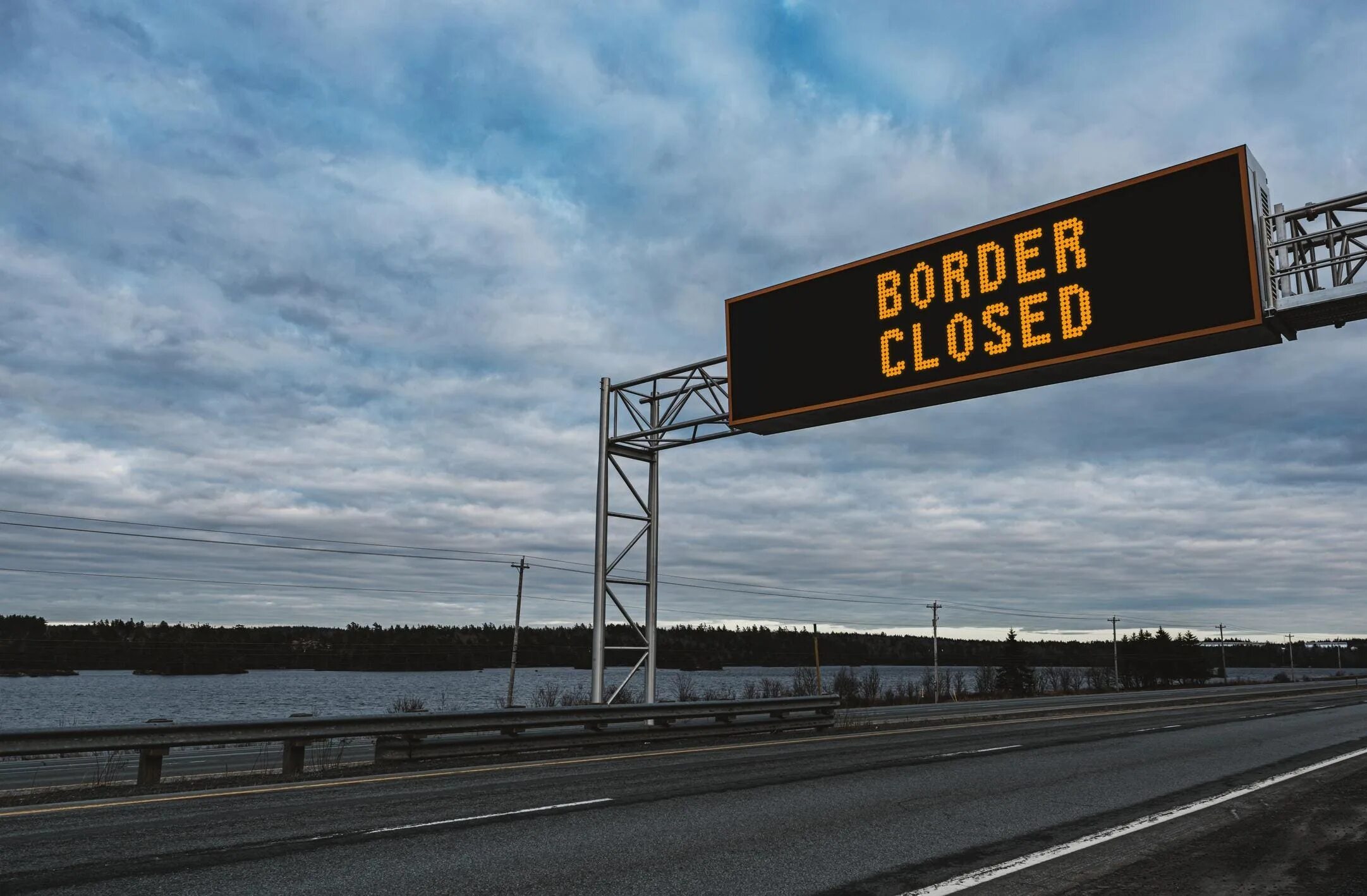 Closed border. Граница закрыта картинка. фото закрытой границы. закрытые границы. borders closed.