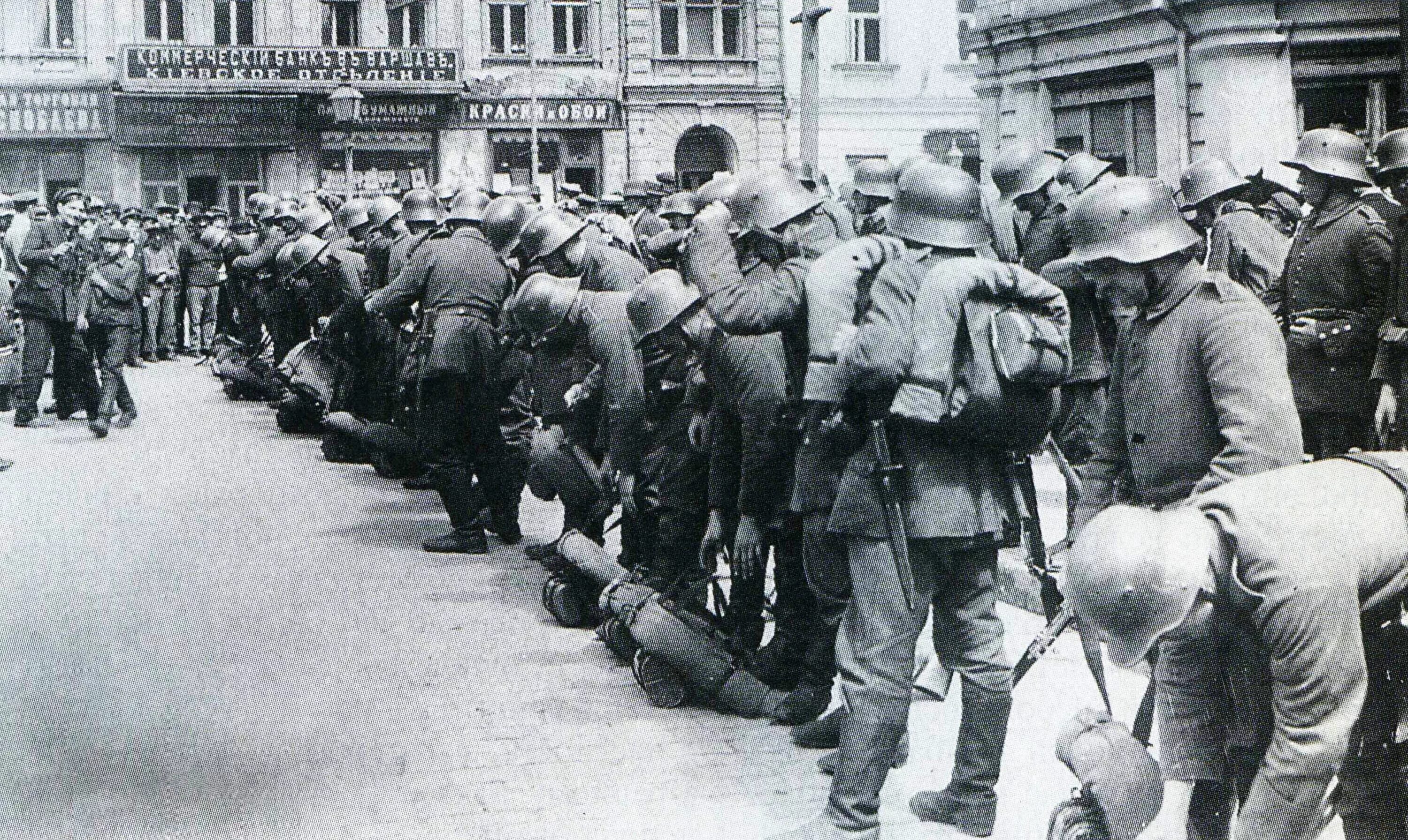 Германские войска в Киеве 1918. Германская оккупация Украины 1918. Немцы в Киеве 1918. Немецкие войска. Киев, март 1918. Захват власти в киеве