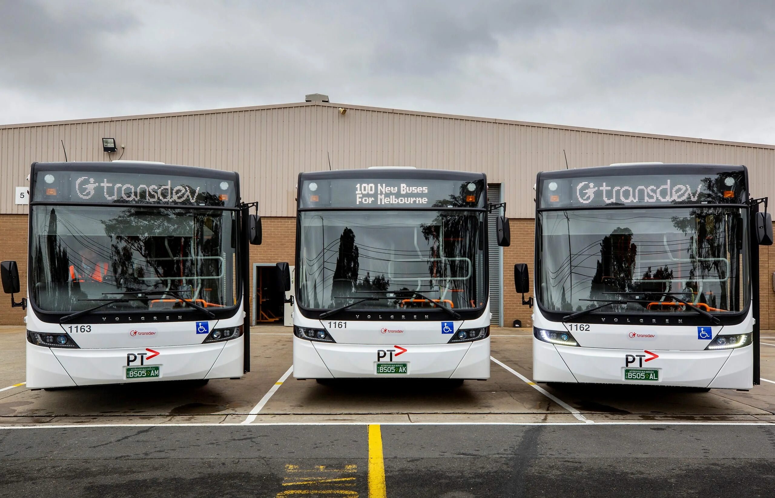 Био автобус. Cbus. Герои диснея в автобусе. Low emission buses in london. Bus hub.