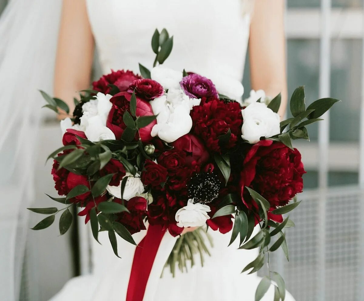 Букет невесты бордо. Букет невесты бордо. Букет невесты в цвете марсала. Свадебный букет "растрепыш". Букет невесты бордо.