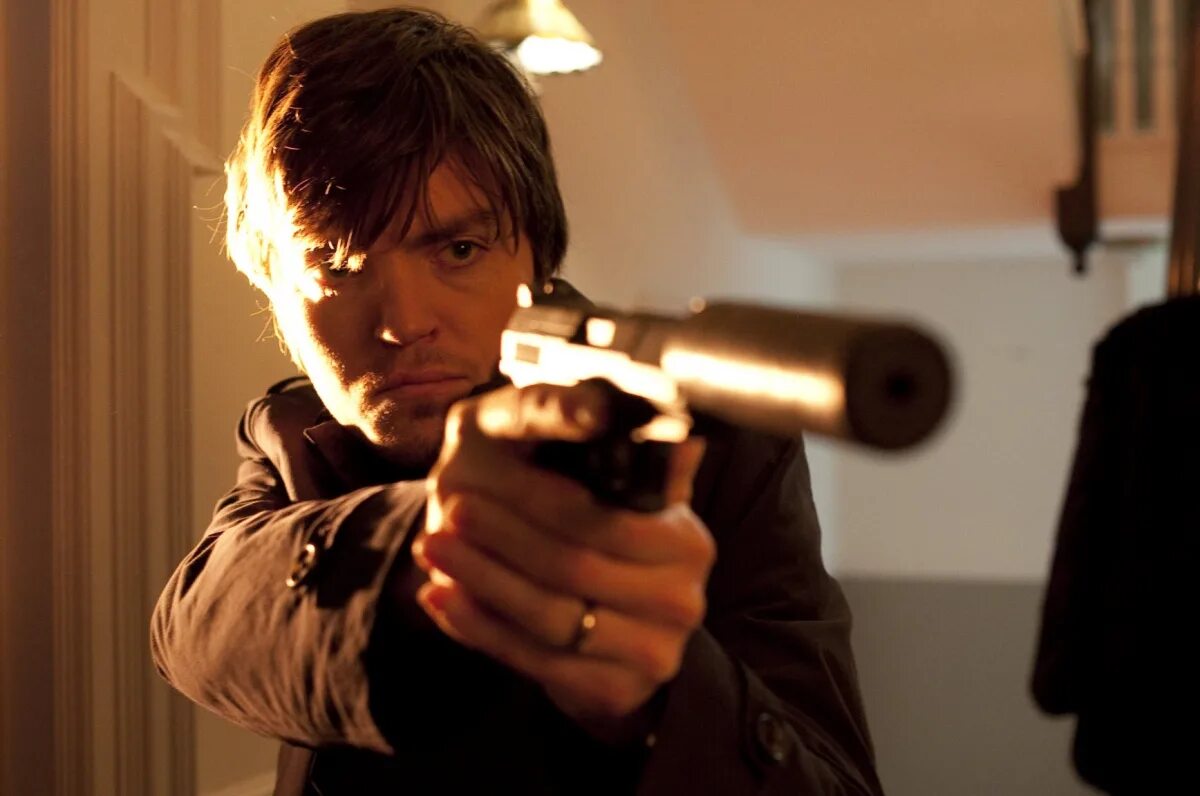 Тв 1000 экшен программа на сегодня. Вижу 1000 экшен. Tv1000 action. Фильм кожа 2012. Сэм уортингтон персей.