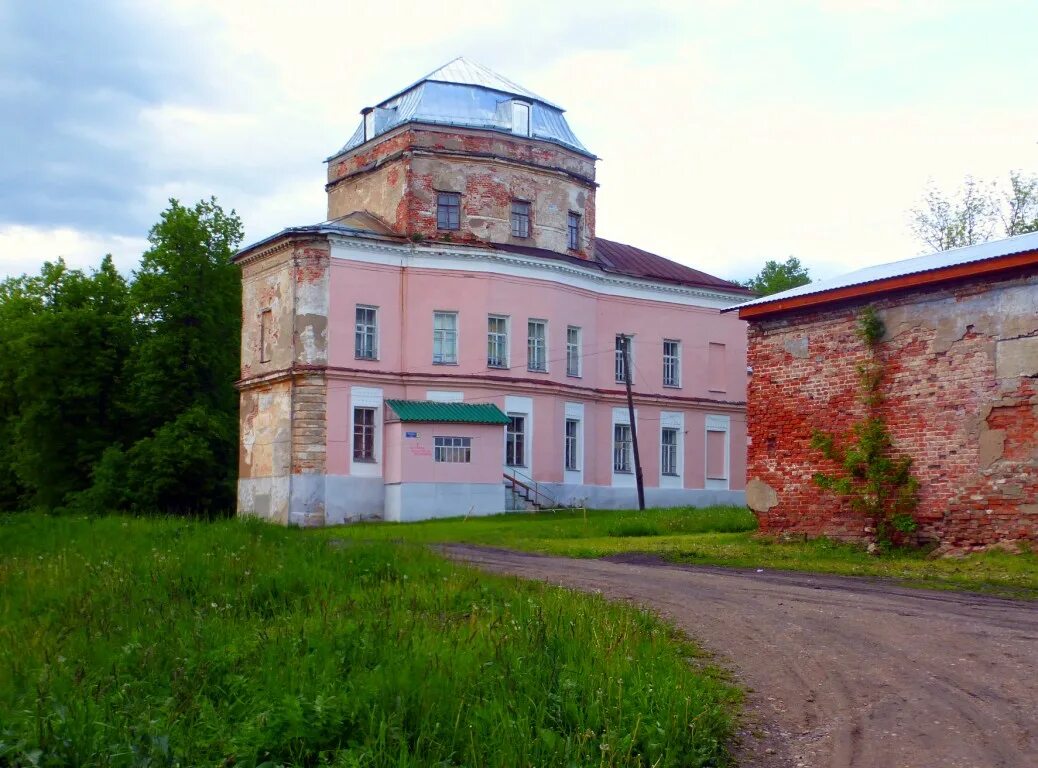 Усадьба смоленское ярославская область. Село Смоленское Переславль Залесский. Усадьба Смоленское Переславский район. Село Смоленское Ярославская область Переславский район. Усадьба Свиньиных Переславский район.