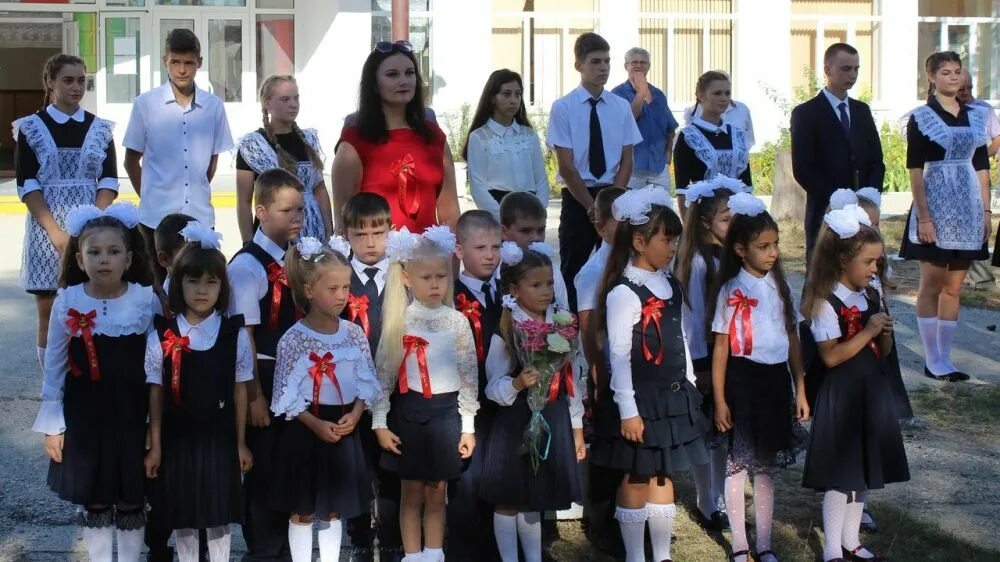 Ароматновская школа Белогорский район сайт. Ароматновская школа Белогорский район Крым. Школа с ароматное Белогорского района. Школа Белогорского района школа Крым. Школы белогорского района крыма