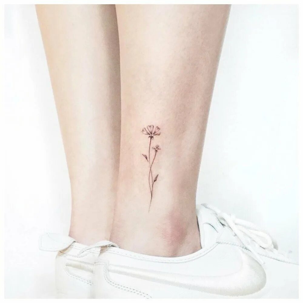 Маленькие тату для девушек. Тату на лодыжке для девушек маленькие. Маленькие татуировки для девушек. Мини тату для девушек на ноге. Мини тату для девушек на ноге.