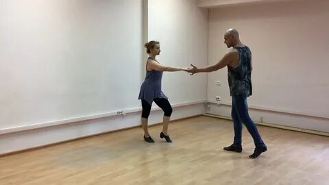 Бачата основной шаг